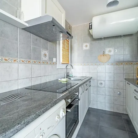 Welcs Estudio 171 Emp Con Piscina Comunitaria דירה